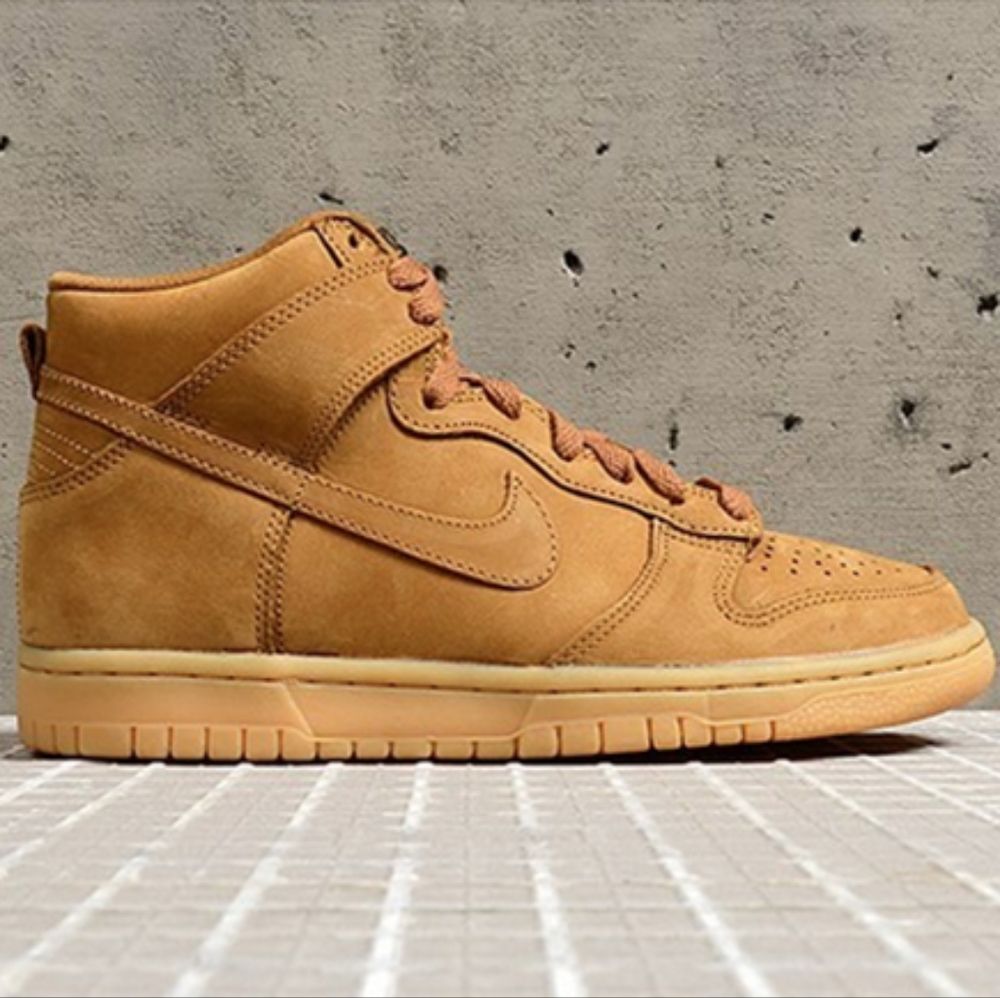 Nike Dunk High Wheat size 39